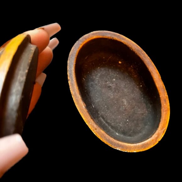 Petite Egyptian Themed Trinket Box with Horus Emblem on lid. - Picture 2 of 3